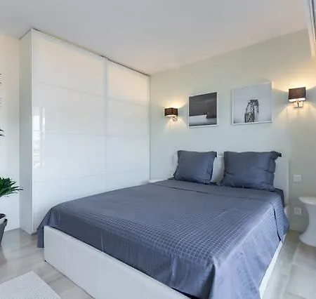 Apartment Athena